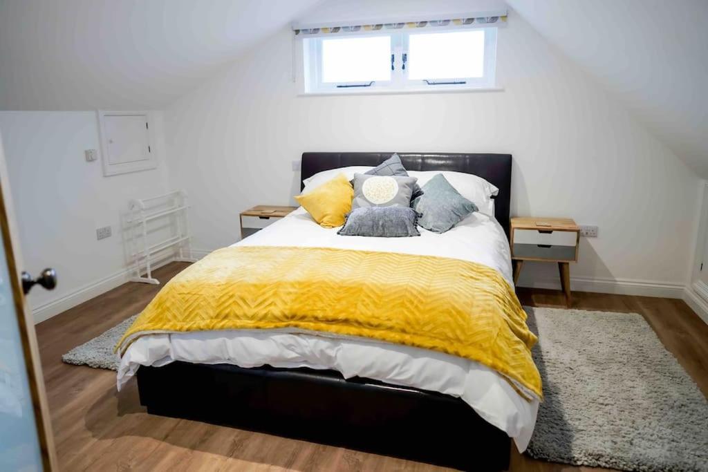 The Loft Apartment @ Lower Coombe Royal Kingsbridge  Exteriör bild